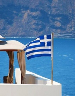 Handelsblatt – Πώς θα επηρεάσει η νέα μετάλλαξη Όμικρον τον ελληνικό τουρισμό;