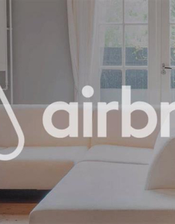 Ετοιμάζεται διπλή «επίθεση» στα Airbnb