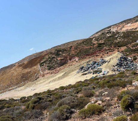 Νέα στοιχεία για τις συλλήψεις για τη ρύπανση και υποβάθμιση περιβάλλοντος στο νησí