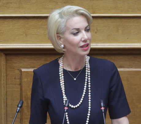 Ερώτηση κατέθεσε η Κατερίνα Μονογυιού για την μείωση του ΦΠΑ στις Κυκλάδες