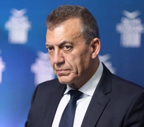 Στην Αμοργό ο Υπουργός Αθλητισμού, Γιάννης Βρούτσης, συνοδεύοντας τον Πρωθυπουργό, Κυριάκο Μητσοτάκη