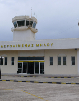 Αεροπορική σύνδεση με Θεσσαλονίκη και Κρήτη ζητάνε τα σωματεία Μήλου