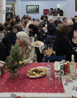 Τα Κ.Α.Π.Η. του Δήμου Μήλου έκοψαν την Πρωτοχρονιάτικη πίτα