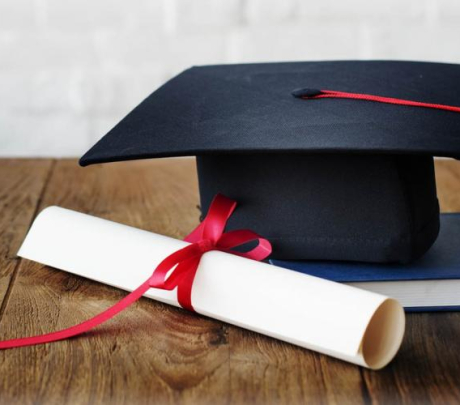 Θεσμοθέτηση ετήσιων υποτροφιών από τον Χαράλαμπο Κ. Βεντούρη στη μνήμη των γονιών του Κωνσταντίνου και Οδηγήτριας σε αποφοίτους του Γυμνασίου Λ.Τ. Κιμώλου