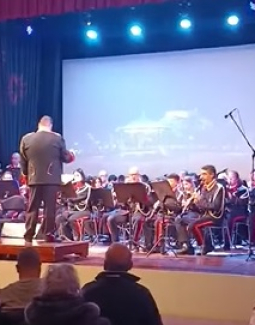 Με επιτυχία ολοκληρώθηκε η συναυλία της Φιλαρμονικής Κυνοπιαστών Κέρκυρας στη Μήλο