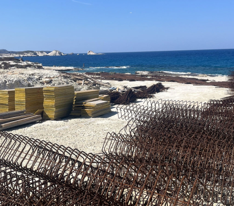 Το ''στοπ'' έφερε κύμα νέων αδειών στη Μήλο