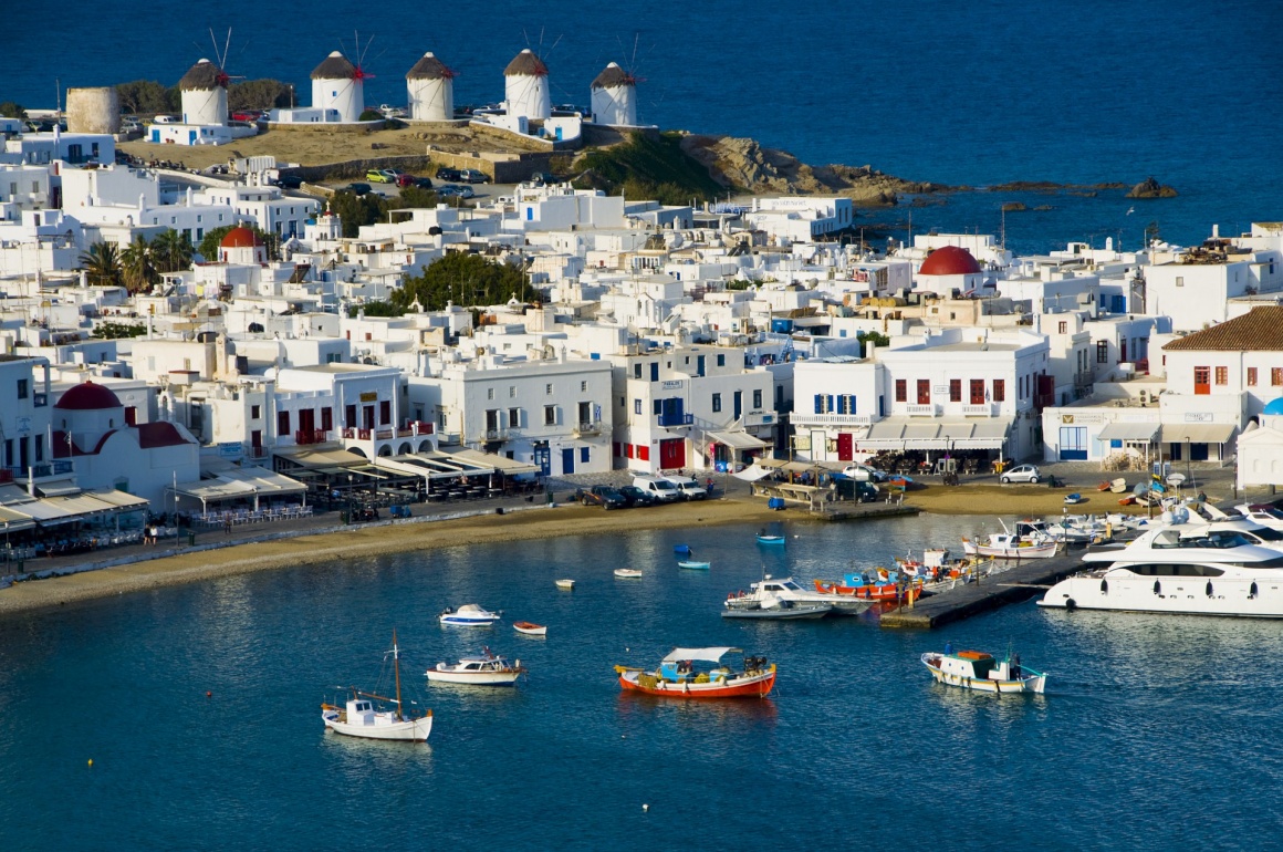 chwra-mykonou-mykonos-chora-port-with-windmills-in-the-background-mykonos-cyclades-greece-170-.jpg